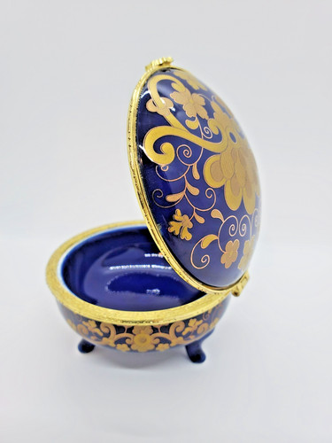 Trinket box with mirror - box,