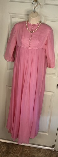 Vintage 1960 prom - 1960, garden