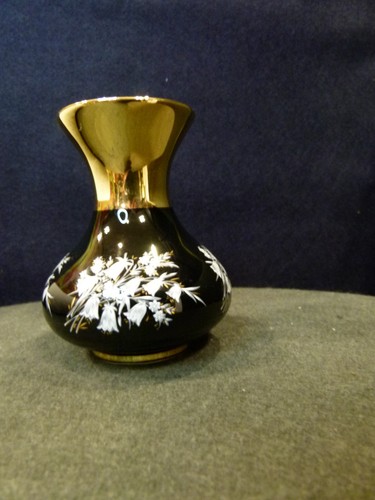 Prinknash pottery small vase - pottery,