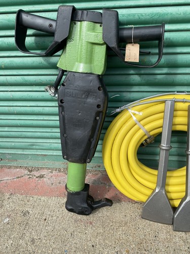 Paving air breaker - c/w, chisels
