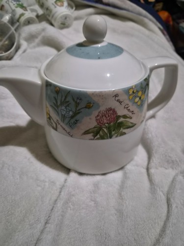 Mint cond royal doulton - mint,