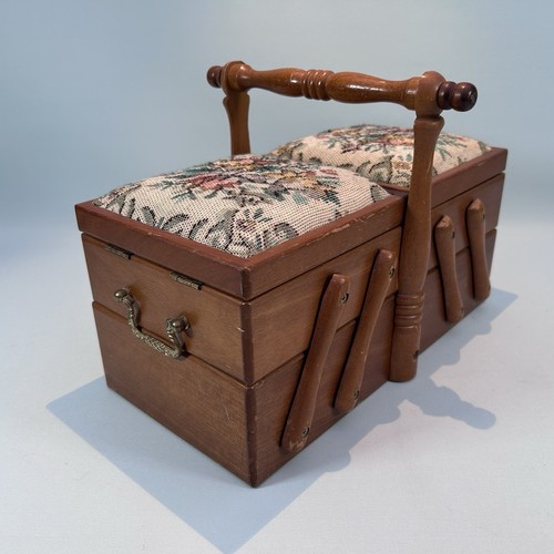 Vintage small wood - vintage,