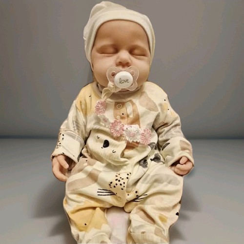 Girl full body - full, platinum