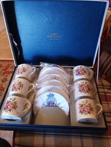 Royal worcester fine bone - worcester,