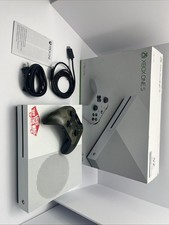 White xbox one 1tb console - xbox,