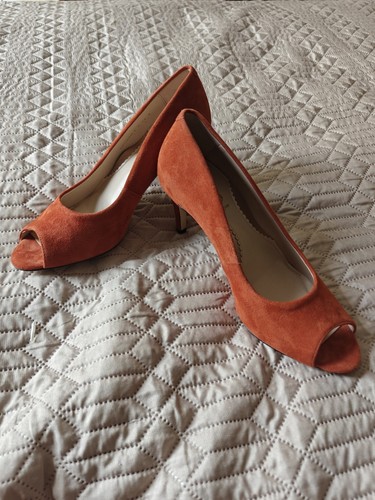 Van dal size - van, suede