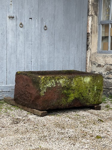 Red sandstone garden - red,