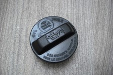 A GENUINE HONDA CRV  HRV AND  CIVIC  PETROL MODELS ENGINE OIL FILLER CAP