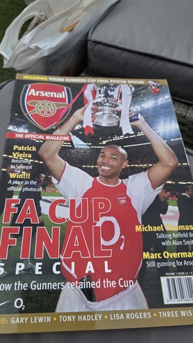 Arsenal official magazine - arsenal,