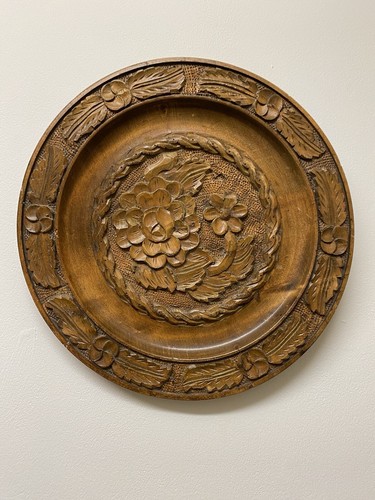 Vintage decorative wall plates - wall,