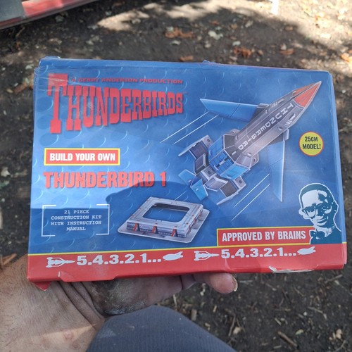 Thunderbirds build your own - thunderbirds,