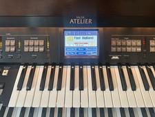 Roland Atelier AT-80 organ