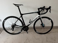 Giant TCR Advanced Disc Carbon Road Racer Bike -  Size: Medium/Large M/L ML  