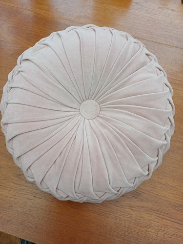 Large circular cushion - circular,