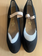 Character Dance Shoe Cuban and Low heel Size 6 By Katz