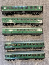 Hornby dublo SR Coaches  5: 2 4081, 2 4082, 1 4054