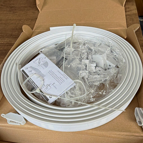 White plastic traverse curtain - white,