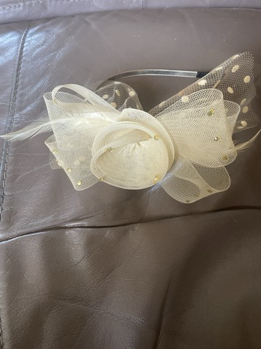 Beautiful cream fascinator for - beautiful,
