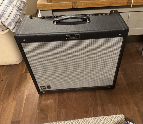 Fender hot rod - hot, 2x12