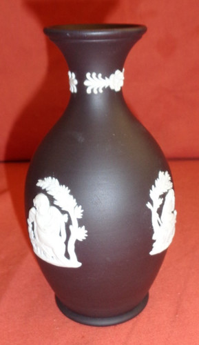 Rare vintage wedgewood black - vintage,