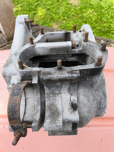 Bsa a10 engine crankcases - bsa,