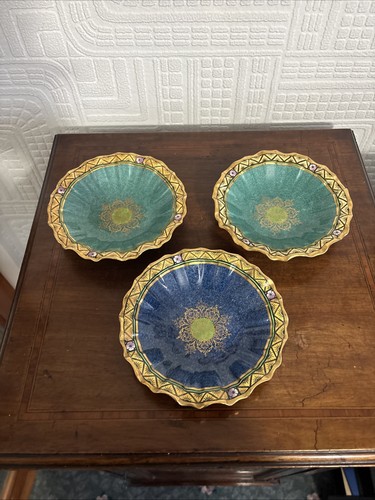 Three beautiful minton - three,