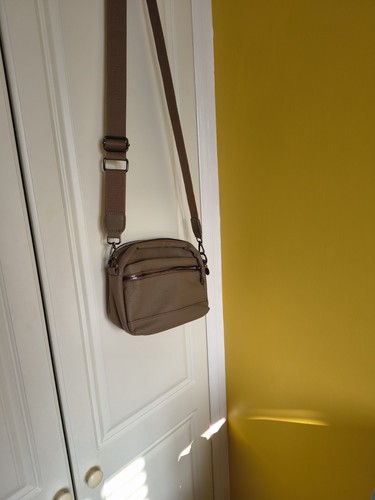 Cross body beige handbag - body,