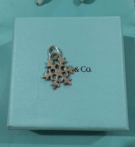 Tiffany snowflake pendant - co,