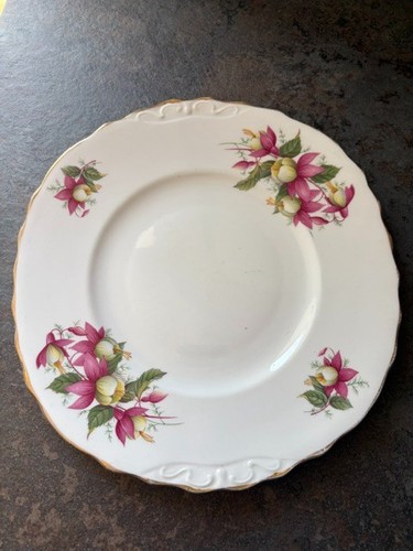 Crown royal bone - crown, cake