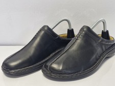 Samuel Windsor black Outdoor