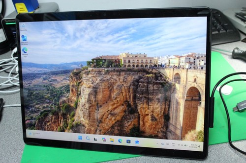 Microsoft surface pro - 8, i5