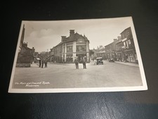 Main & Crescent Roads, Cars &