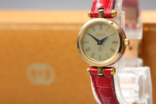 Near mint gucci 2040l - gucci,