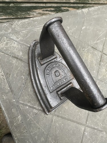 Antique cast iron flat - iron, r