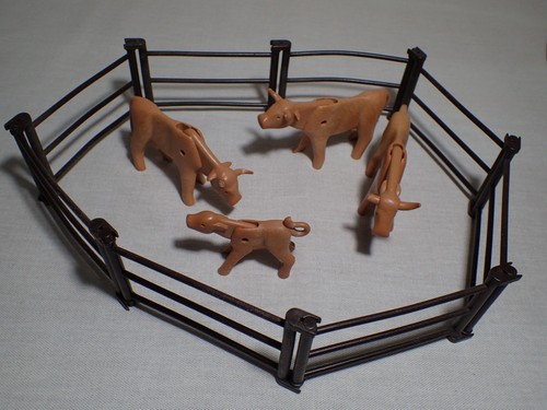 Playmobil vintage cattle - playmobil, and