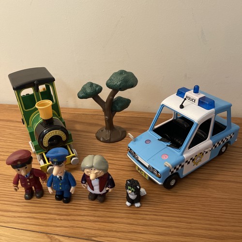 Postman pat set - set, train