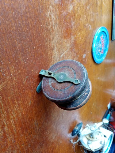 Vintage wooden fishing reel - wooden,
