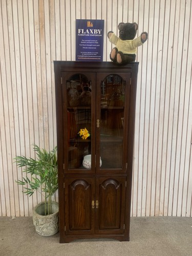 Solid wood corner display - solid,