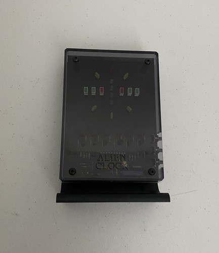 Alien clock binary - binary, led