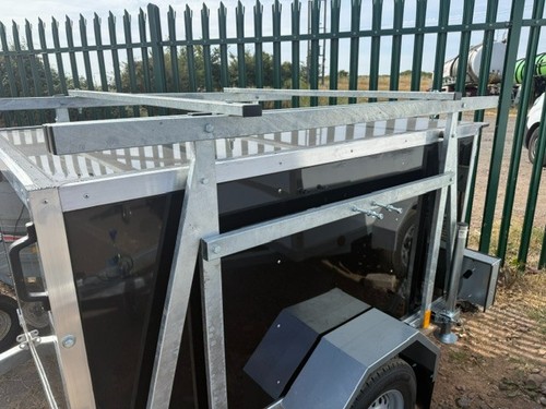 Trailer roof tent - roof,