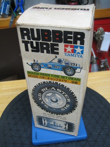 Tamiya rubber tyre - tyre, rider