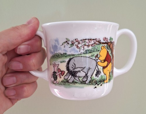 Winnie the pooh royal doulton - winnie,