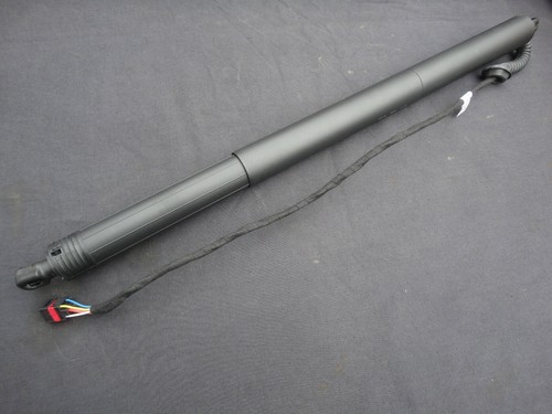 Genuine audi tailgate - q3,