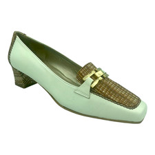 HB Shoes Size 6.5 Beige Ladies