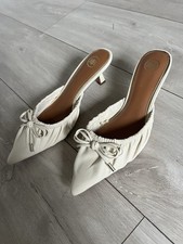 River Island Cream Court Shoes Kitten Heel Women Size 5