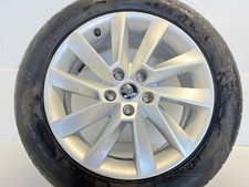  SKODA SUPERB GENUINE 17" ALLOY WHEEL & TYRE (2015-2023) 3V0 601 025