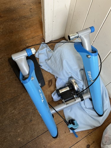 Tacx indoor cycling turbo - tacx,