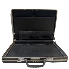 17” Samsonite Slimline
