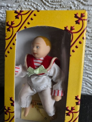 Dolls house accessories - dolls,