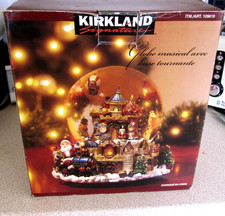 Kirkland Signature Large VINTAGE CHRISTMAS  Snow globe, Revolving Base, 1980’s